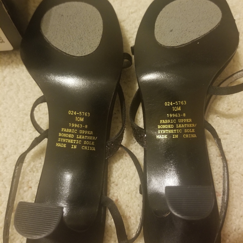 Shoes - Picture 5 of 5